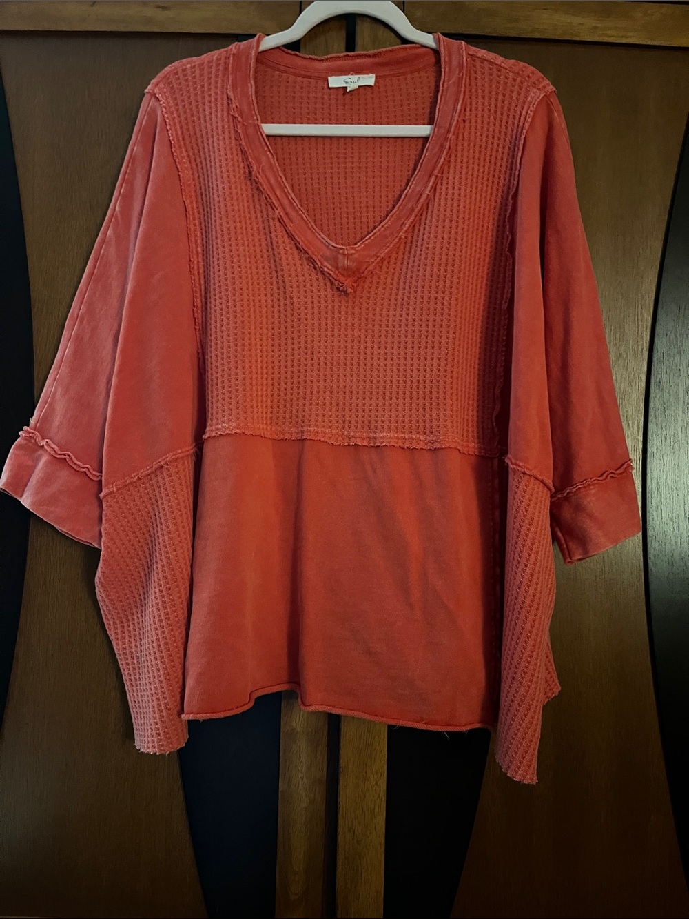 easel Washed Coral V-Neck Mixed-Knit Tunic